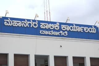 Davanagere municipality  commissioner  warned to  owners  for clean their empty site