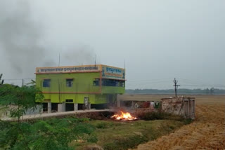 tmc-tmc-office-in-potashpur-was-attacked