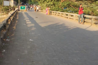BMC has closed the Mithi river bridge near Morarji Nagar on Aarey road for vehicular and pedestrian movement