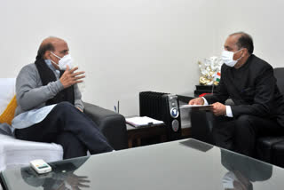 Himachal CM meets Rajnath Singh, extends invitation for 3 years celebration of govt