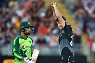 New Zealand won, New Zealand won by 5 wkts, NZ vs PAK, NZ vs PAK 1st T20I, Jacob Duffy, Jacob Duffy news, ನ್ಯೂಜಿಲೆಂಡ್​ಗೆ ಜಯ, ಪಾಕ್​ ವಿರುದ್ಧ ನ್ಯೂಜಿಲೆಂಡ್​ಗೆ ಜಯ, ಪಾಕ್​ ವಿರುದ್ಧ ನ್ಯೂಜಿಲೆಂಡ್​ಗೆ 5 ವಿಕೆಟ್​ಗಳ ಜಯ, ನ್ಯೂಜಿಲೆಂಡ್​ ವಿರುದ್ಧ ಪಾಕ್​, ನ್ಯೂಜಿಲೆಂಡ್​ ವಿರುದ್ಧ ಪಾಕ್​ ಮೊದಲ ಟಿ20,