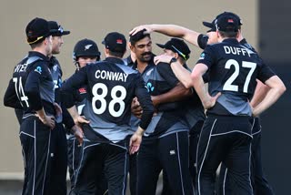 New Zealand beats Pakistan by 5 wickets in 1st T20