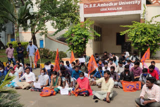 Students protest to undertake degree and PG admission process in ambedkar university at srikakulam