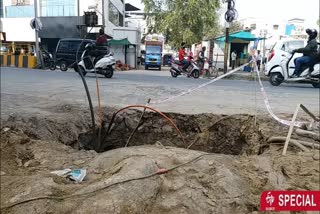 open-potholes-on-jabalpur-roads