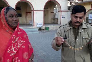 Constable returned mangalsutra, cleaning lady in Kota, Police Constable Suraj Prakash