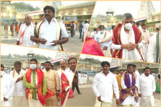 vips visit Tirumala temple