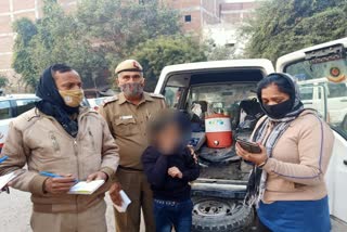 pcr team handed over missing girl to her parents