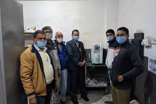 Pathania sets an example by donating concentrator oxygen machine to Tehra Hospital