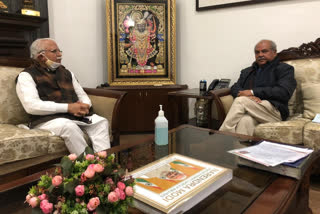 Haryana CM meets Tomar