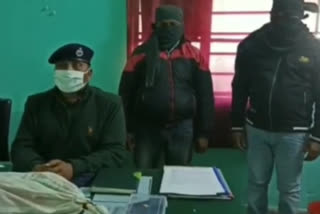 2 smugglers arrested with 4.6 kg ganja in Koderma