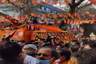 Amit Shah began his roadshow from Temple Road to Bolpur