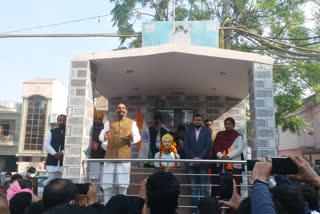 MP Ramesh Bidhuri addressing people