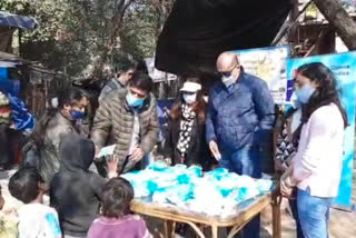 Rotary and Innerwheel Club distribute Disposal Mask in south delhi