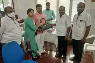 pilgrim-bag-handed-over-by-ttd-staff at thirumala in ap chittoor district