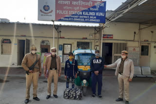 Delhi police arrested two liquor smugglers in Kalindi Kunj