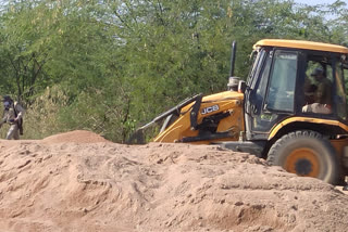 datia administration seized hundred trolley of illegal sand