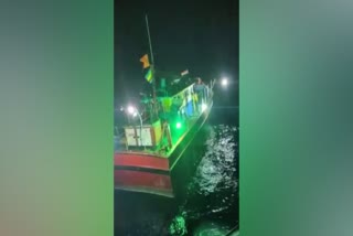 അശാസ്ത്രീയ മീന്‍ പിടുത്തം  boat seized for illegal fishing  kasargod  kasargod local news  കാസര്‍കോട് ഇതരസംസ്ഥാന ബോട്ട് കസ്റ്റഡിയില്‍  കാസര്‍കോട്  കാസര്‍കോട് പ്രാദേശിക വാര്‍ത്തകള്‍