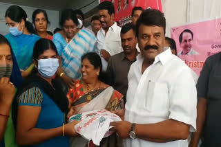 christmas gifts distribution by minister talasani srinivas yadav in ameerpet