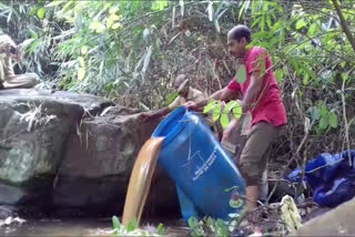 excise ceased illegal liquor  എറണാകുളം മാമലകണ്ടത്ത് നിന്നും വാറ്റ് ചാരായം പിടിച്ചു  kerala excise  mamlakandam  ക്രിസ്മ‌സ്