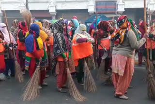 sweepers strike in meerut uttar pradesh