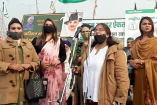 transgender group supported farmers protesting against farm laws at UP gate