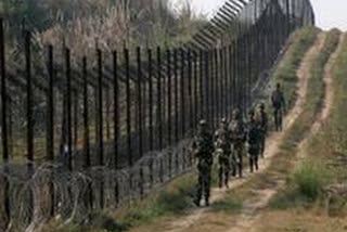 Pakistan violates ceasefire in Mankote sector in J-K's Poonch  പൂഞ്ചില്‍ പാകിസ്ഥാന്‍ വെടിനിര്‍ത്തല്‍ ലംഘിച്ചു  ജമ്മു കശ്‌മീര്‍  പാകിസ്ഥാന്‍  ശ്രീനഗര്‍