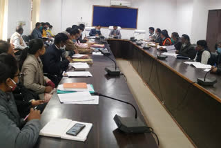 Jashpur Collector Mahadev Kawre took review meeting