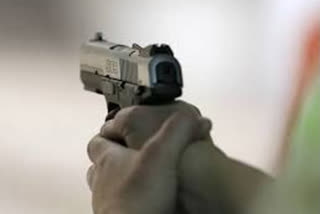 man shot dead and police is investigating the matter at uttam nagar in delhi