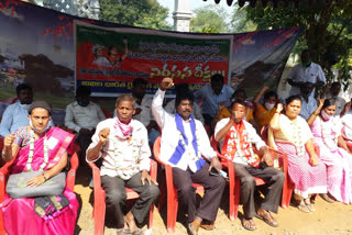 protest in warangal demands new agri laws abolishment