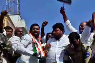 Congress leaders dharna to lift LRS, 111 Jivo