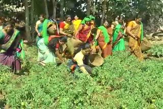 Unique protest from the Women Congress in Dharwad