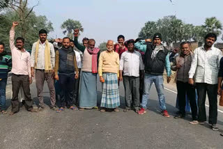 Farmers blocked road