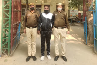 jangpura police arrested snatcher and claim to solve three criminal matters in delhi