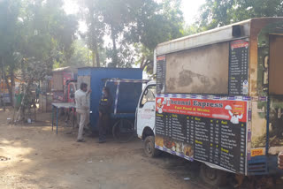 shops running on morahabadi road side in ranchi