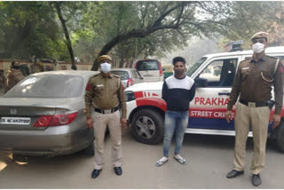 PCR unit arrested auto lifter and seized car in delhi