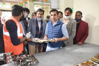 Gambhir inaugurates 'Jan Rasoi' canteen in East Delhi