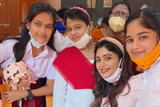 Ritabhari Chakrabarty with deaf children