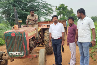 Attempt to attack village administration officer who went to stop sand smuggling!