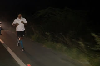 runner mahesh stopped his run in guntur