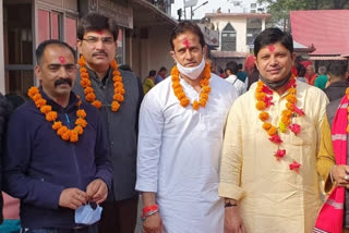 congress leaders visited kamakhya temple