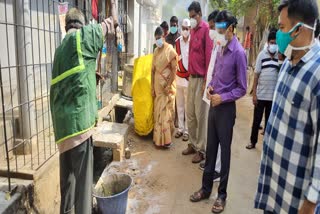    Mayor inspects sanitation work in Visakhapatnam