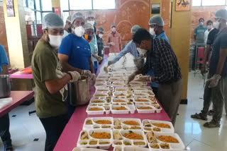  providing free nutritious food to corona patients by prerana institute