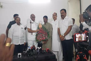 MVA candidate meets pawar