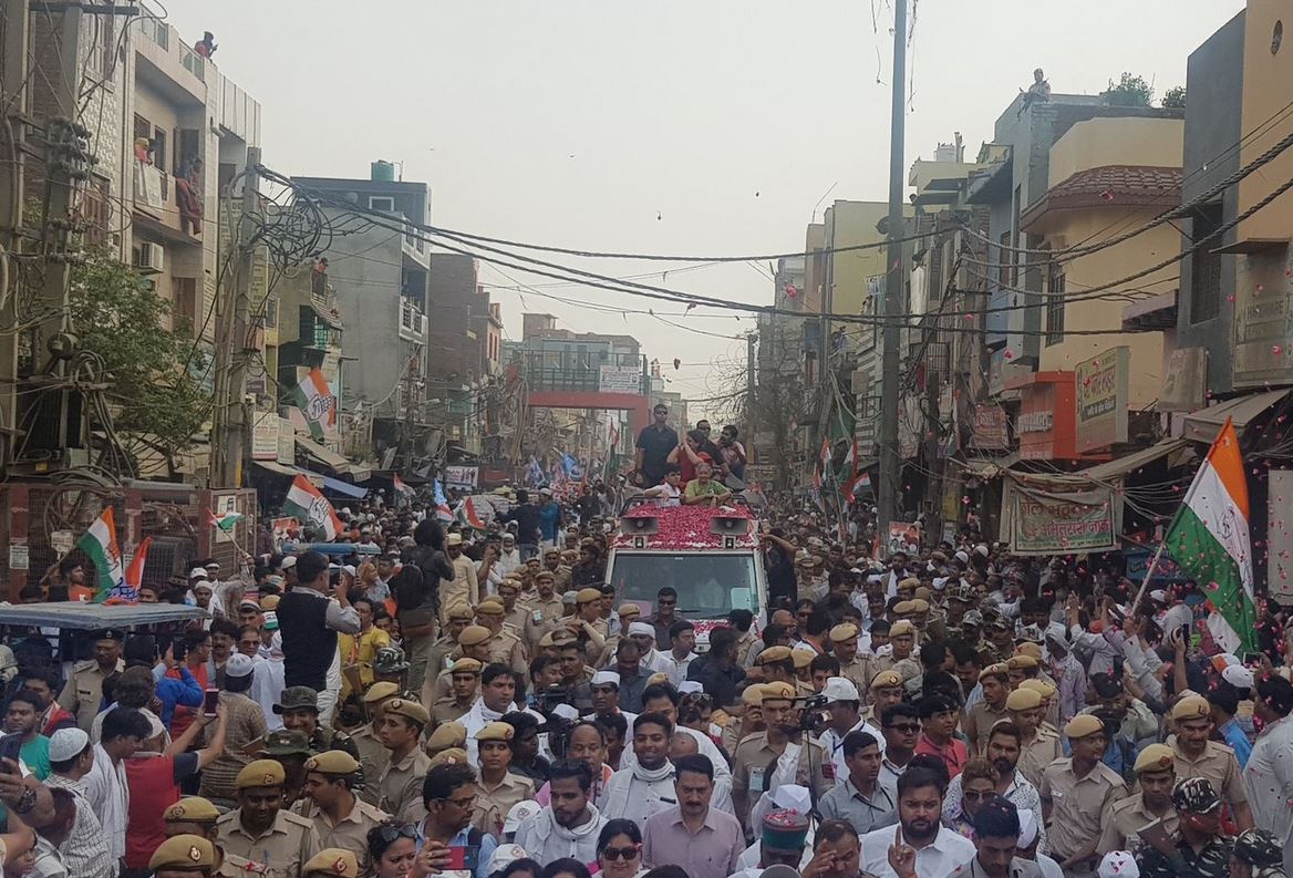 road show of priyanka gandhi