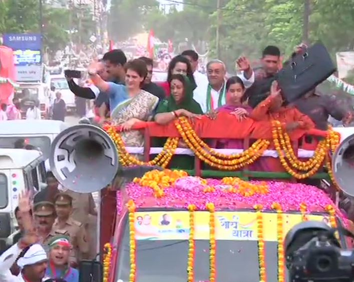 road show of priyanka gandhi