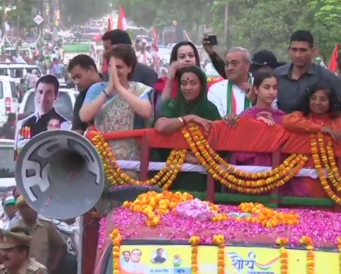 road show of priyanka gandhi