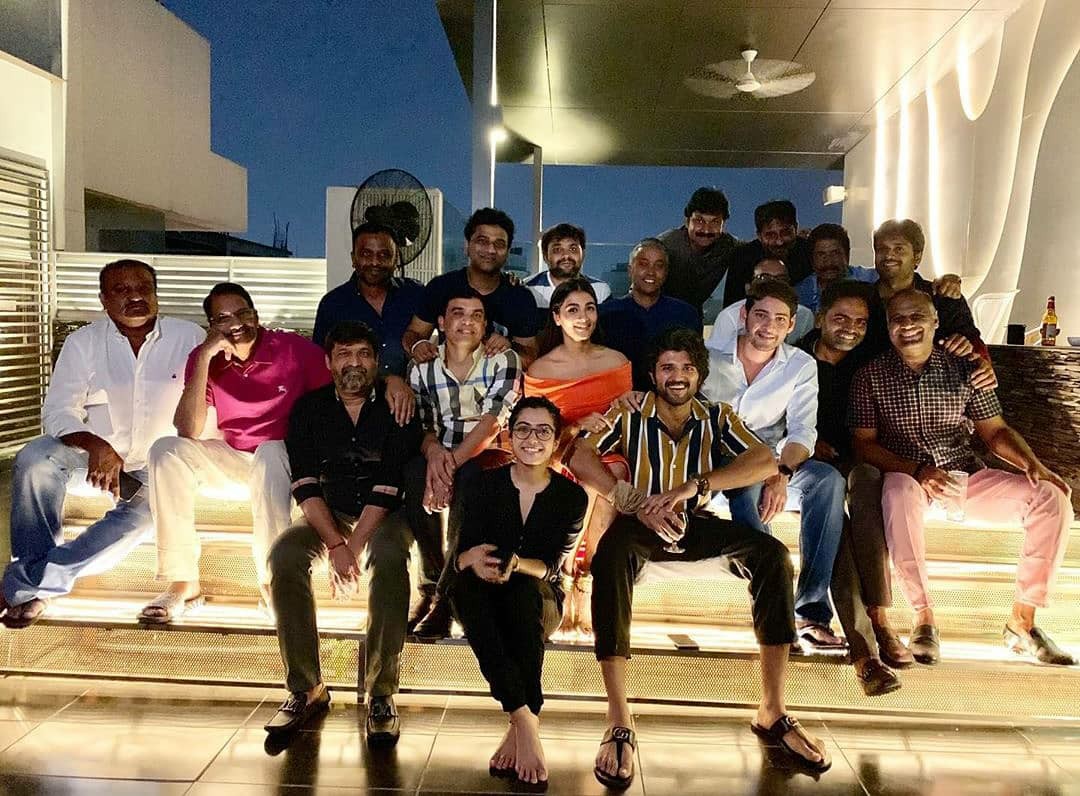 maharshi team celebrates with dear comrade team