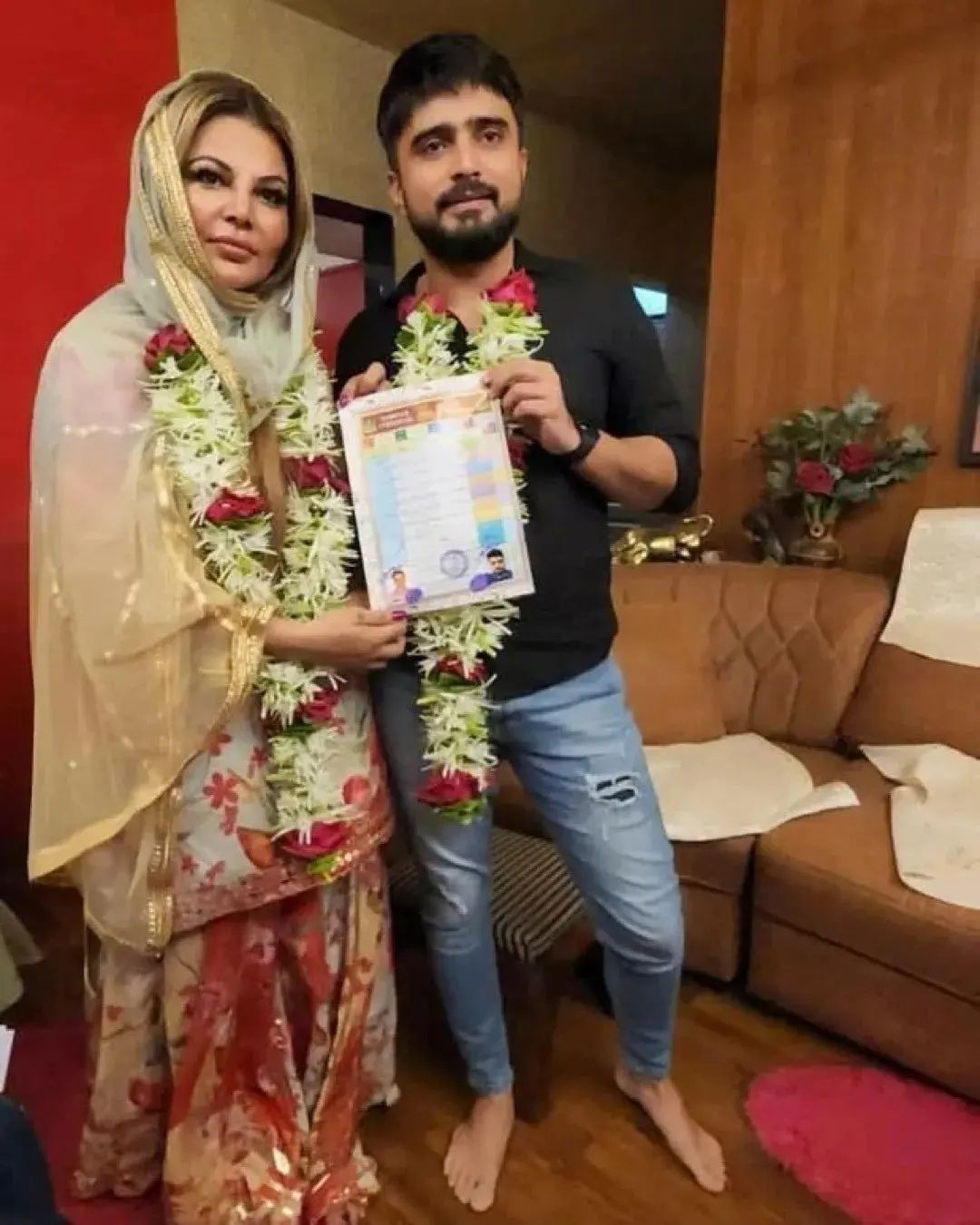 Rakhi Sawant marries boyfriend Adil Durrani