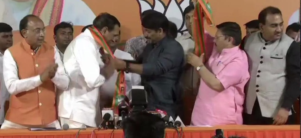 Former Delhi minister and senior Congress leader, Rajkumar Chauhan joins BJP