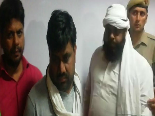 3 animal smugglers arrested in noida sector 8